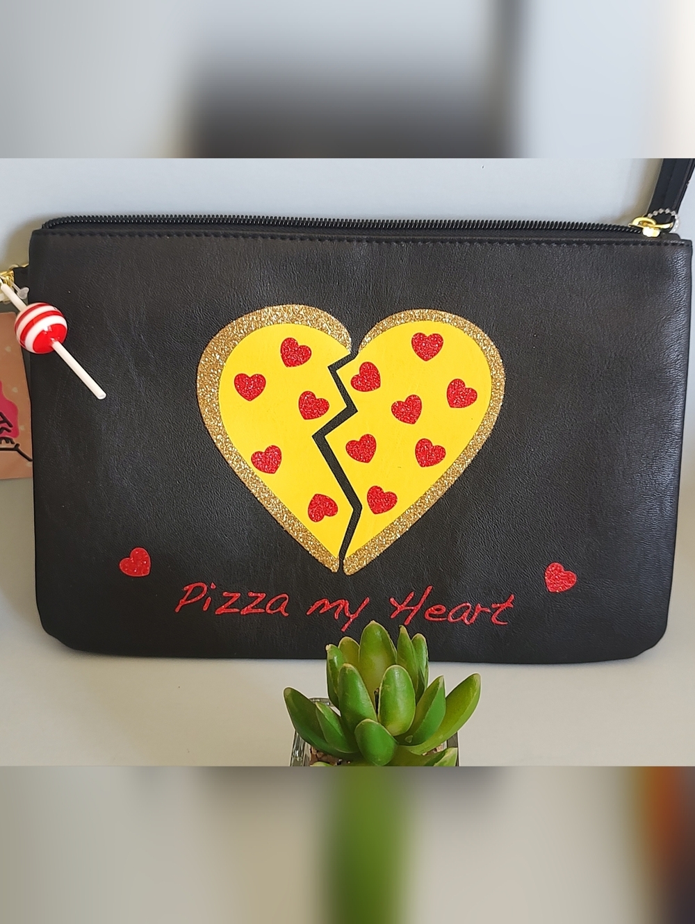 Betsey Johnson Pizza Wristlet 10 " X 7" Color Black And Yellow New Zipper New